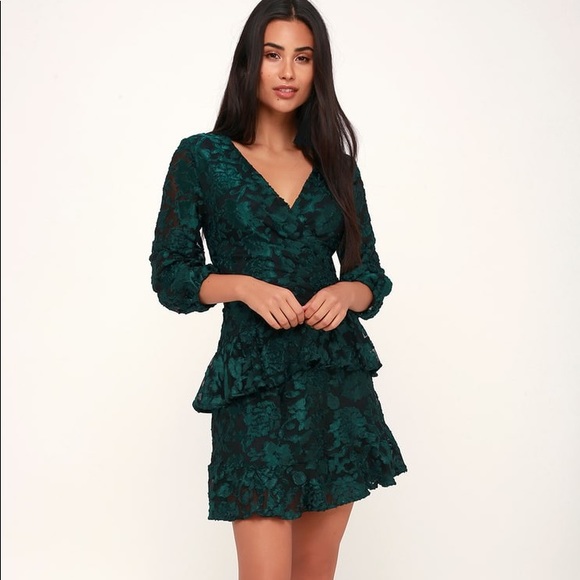 Lulus Dresses & Skirts - Lulu’s FOREST GREEN BURNOUT VELVET FLORAL DRESS👗